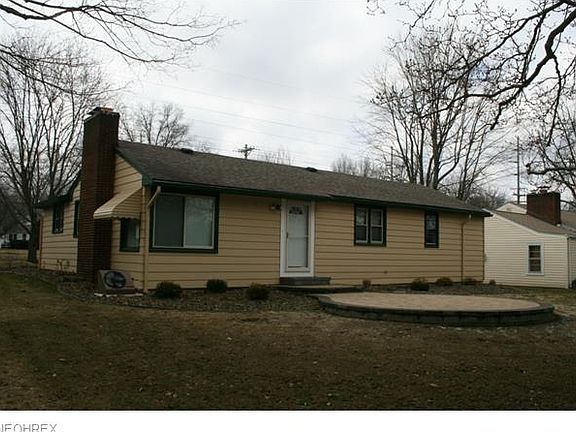 4th image of 224 Park Pl