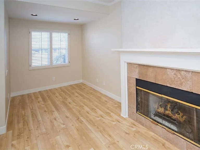 515 W Balboa Blvd — Photo 16