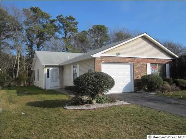 49 Blue Ridge Dr, Brick, NJ 08724