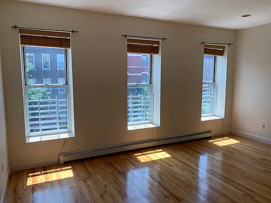 Rented by American Way Real Estate Inc | media 23