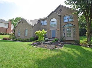 11170 Huntwicke Pl, Cincinnati, OH 45241
