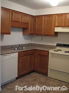 2nd image of 5491 Camelot Dr APT 1