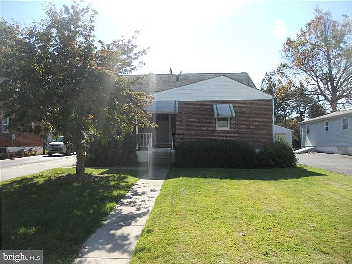 1st image of 216 W Reamer Ave