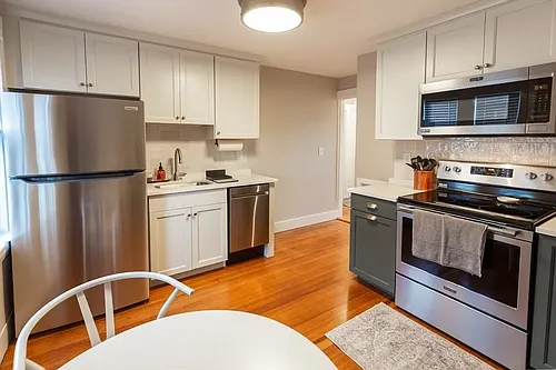 133 Court St #3 Photo 1
