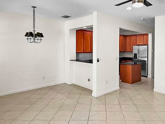 3rd image of 699 Corte Madera Ln Unit 3