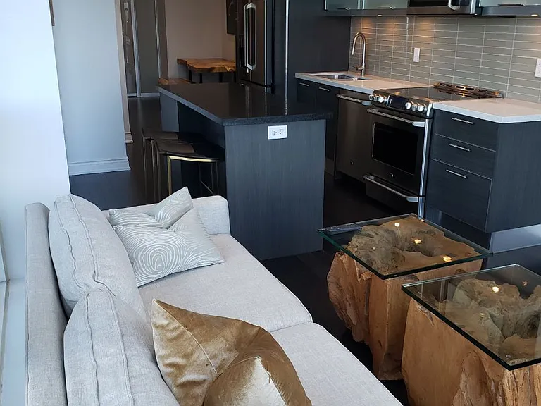 388 Yonge St #7401 — Photo 11