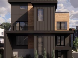 2906 Three Oaks Ln, Cincinnati, OH 45209