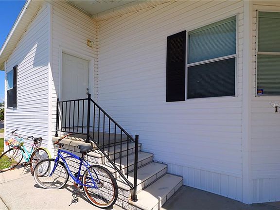 3rd image of 119 E Saint Johns Way