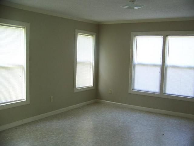 2nd image of 635 Shady Grove Moss Rd