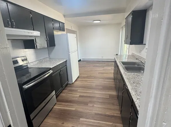 521 S 1st St, Central Pt, OR 97502