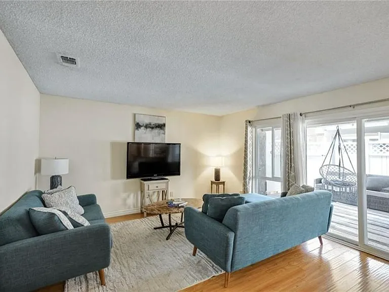 44600 La Paz Rd — Photo 4