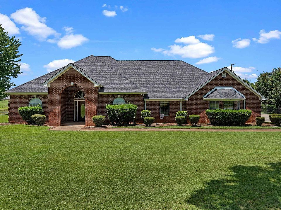 1st image of 325 Clements Ranch Rd