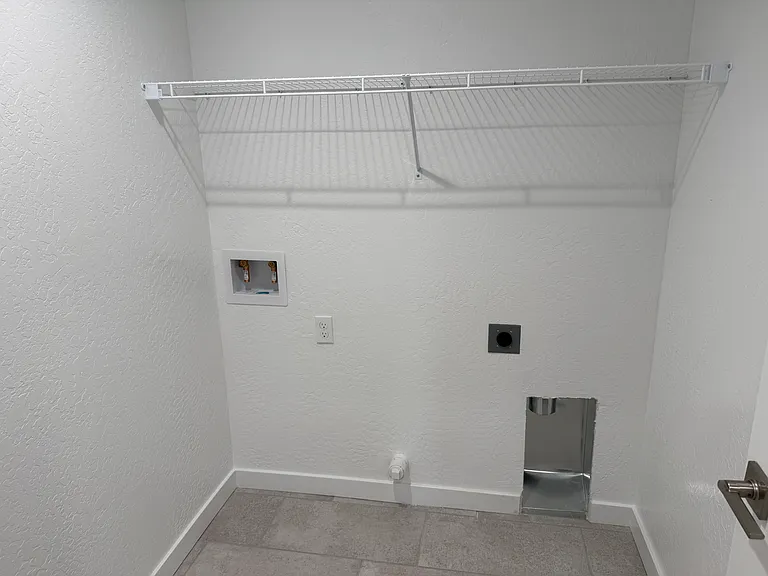 2858 E Tierra Dr — Photo 17