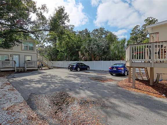 2nd image of 807 Turner St