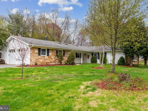 16110 Pointer Ridge Dr, Bowie, MD 20716