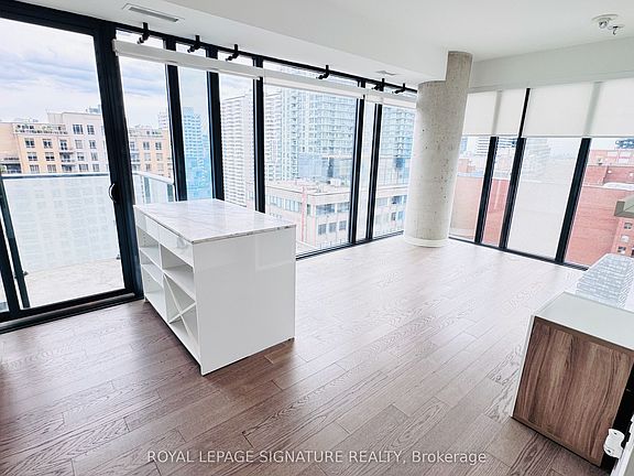3rd image of 161 Roehampton Ave #1712