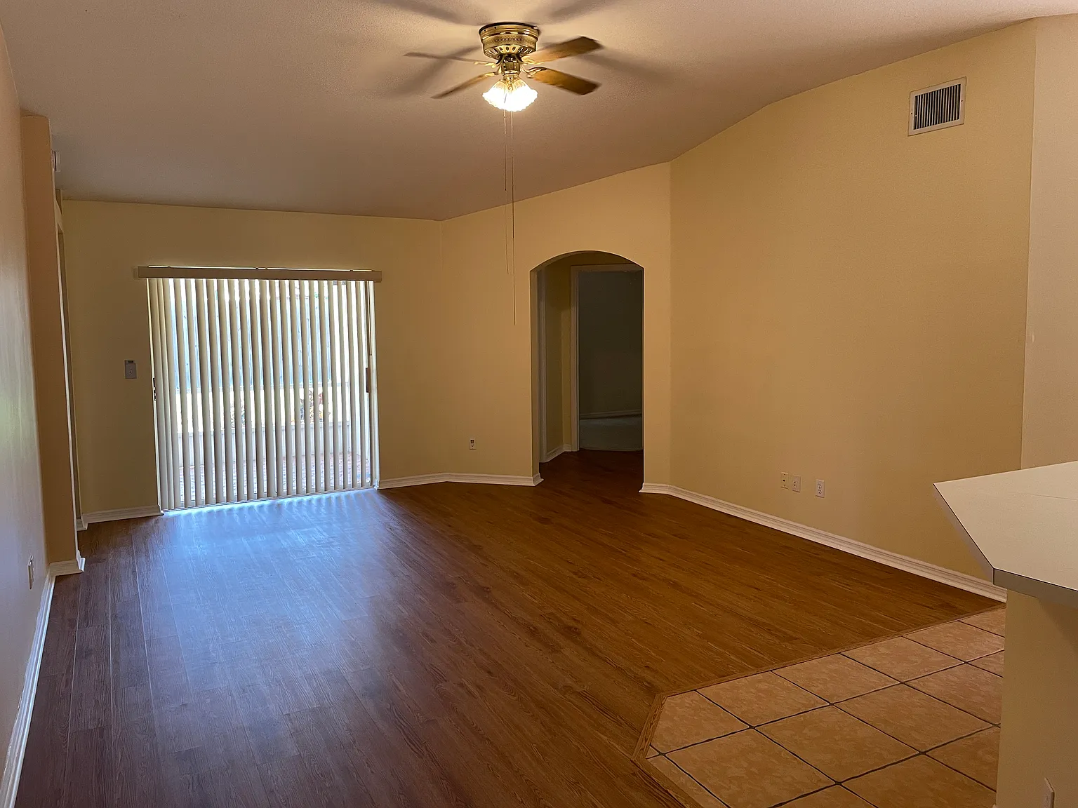 4 bed, 1724 sqft, $2,300 — Photo 2