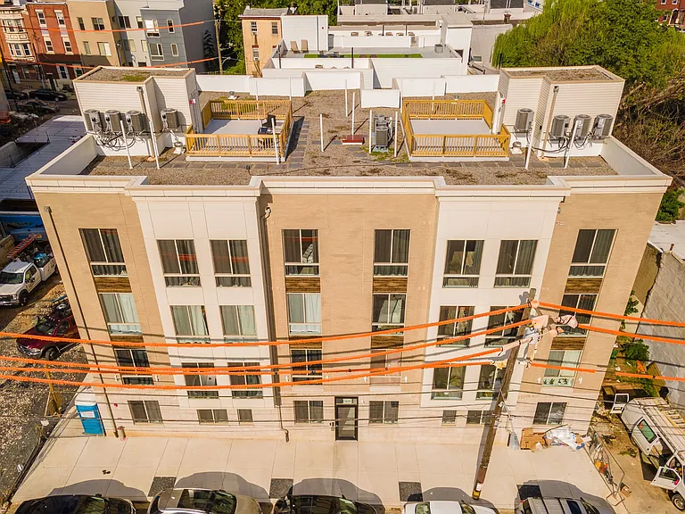 1222 N Marshall St — Photo 120