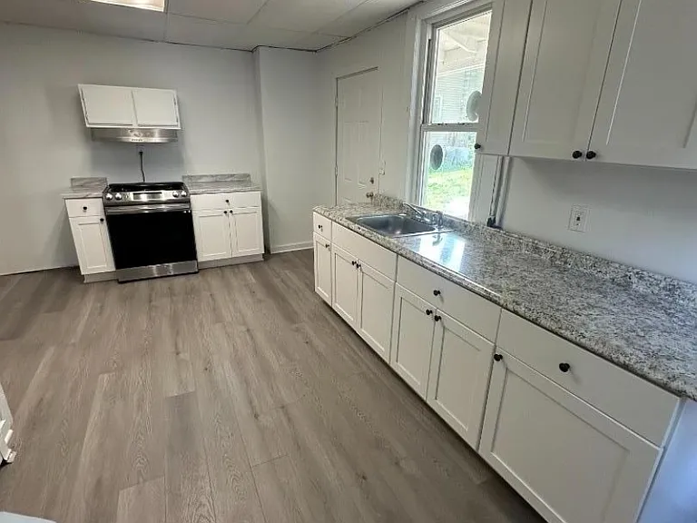 9 E Main St #9 — Photo 5