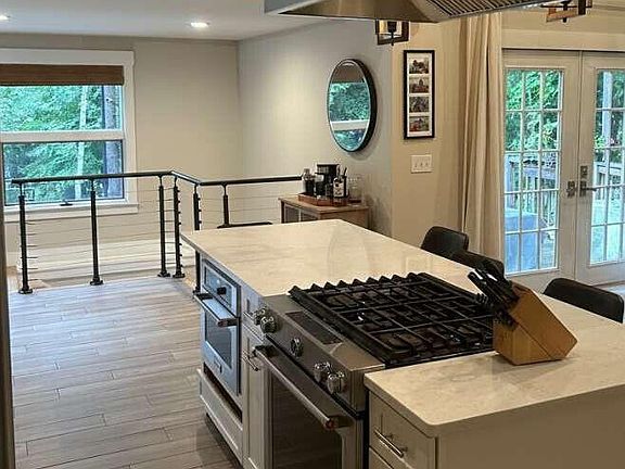 4th image of 66 Shore Road