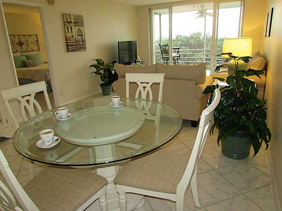 5th image of 2691 S Course Dr APT 606