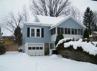 1900 Hollis Ave, Akron, OH