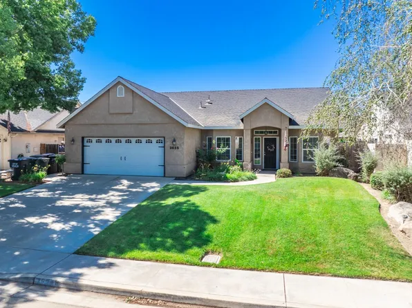 3635 E Vista Dr, Visalia, CA 93292
