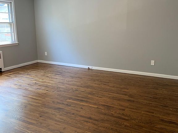 5th image of 15 Sedgwick Ave #2