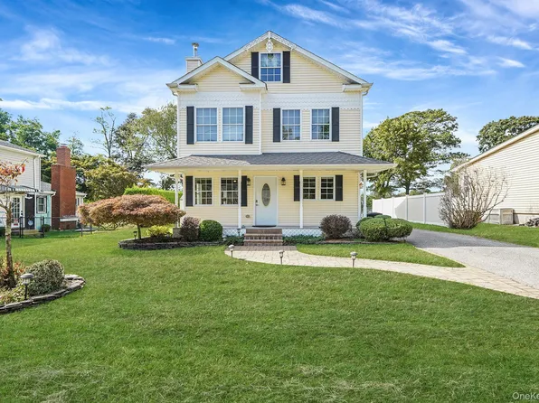 12 Maple Avenue, East Patchogue, NY 11772