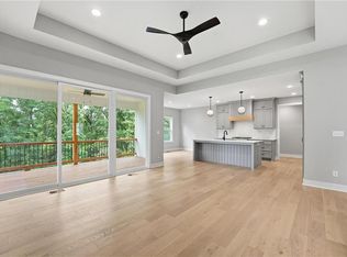 812 Foxglove Ln, Kearney, MO 64060