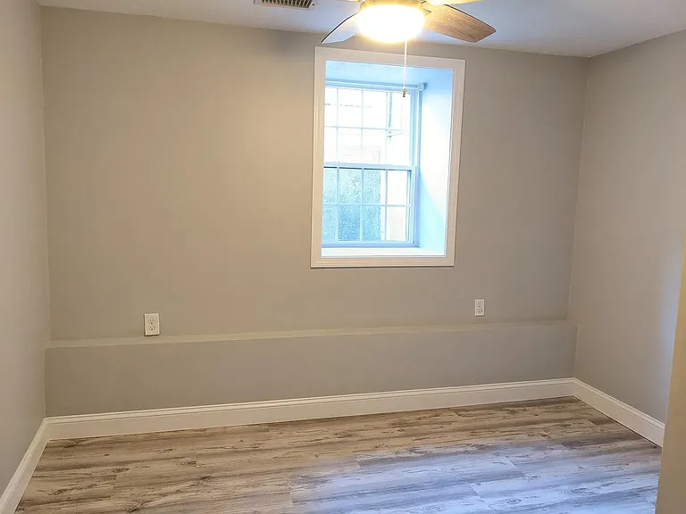 14 Bayview St #2 — Photo 6