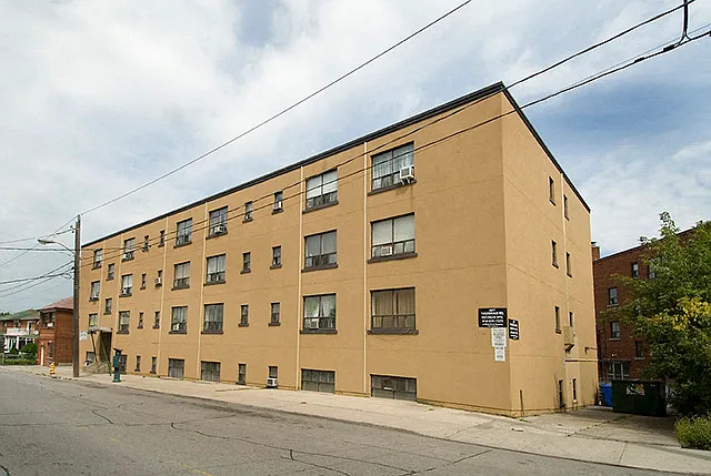 641 Vaughan Rd