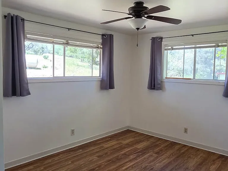 10719 Moon Valley Rd — Photo 6