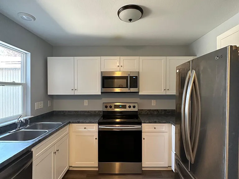 3219 Sumac St #7 — Photo 3