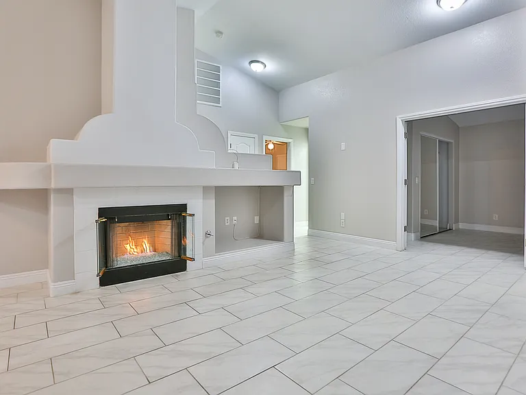 7705 Rockfield Dr — Photo 24