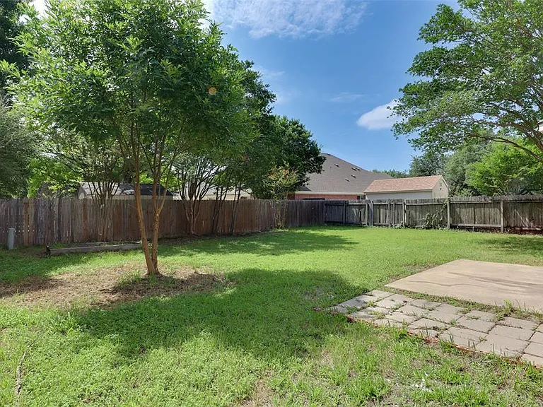 1204 Stepp Bnd — Photo 41
