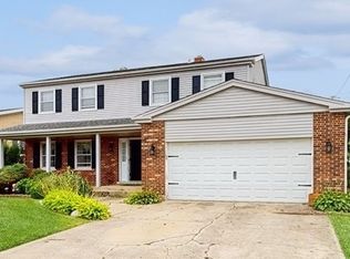 9805 N Lauren Ln, Niles, IL 60714