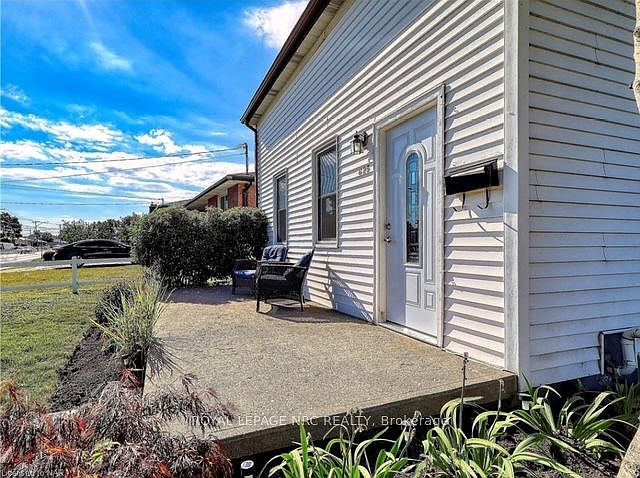 1st image of 625 Lincoln St