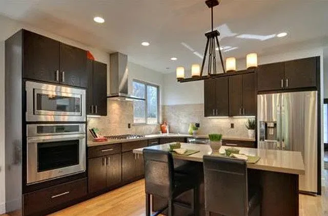 3 bed, 1679 sqft, $6,600 — Photo 3