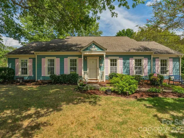 12341 Parks Farm Ln, Charlotte, NC 28277