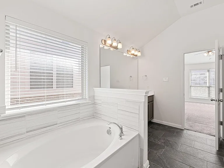 109 Finstown St — Photo 33