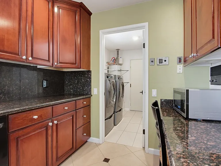 2039 Lemon Ave — Photo 13