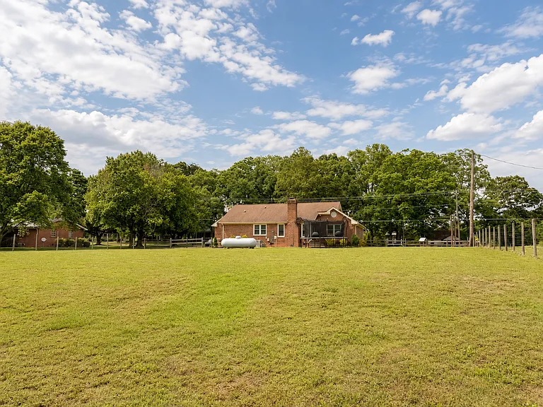 324 Knox Rd — Photo 22