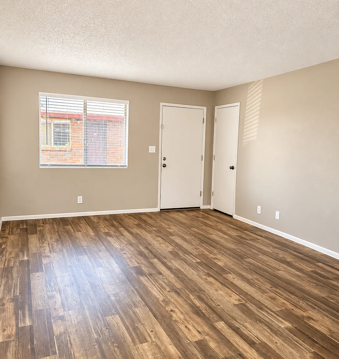 2 bed, 832 sqft, $1,200 — Photo 2