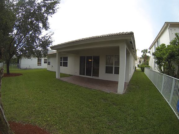 2nd image of 4362 Mariners Cove Dr
