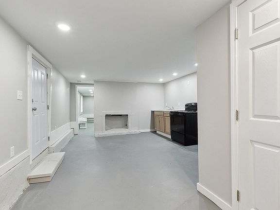 3rd image of 2301 Peniston St Unit 2