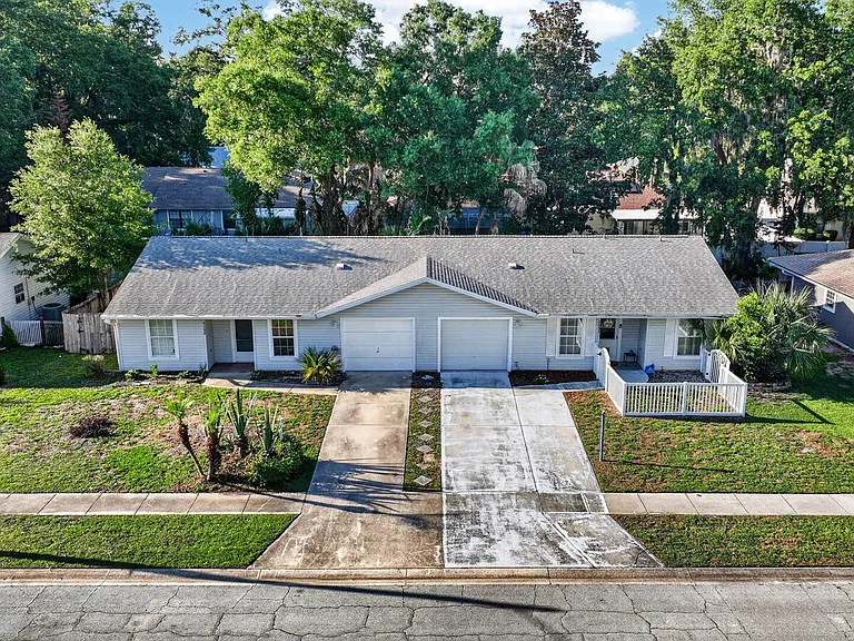 1133 Squirrel Nest Ln — Photo 36
