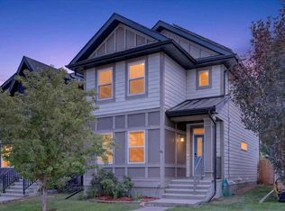 60 W Mahogany Grv SE, Calgary, AB T3M 1W9