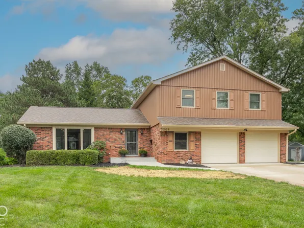 2209 Center Dr, Lebanon, IN 46052