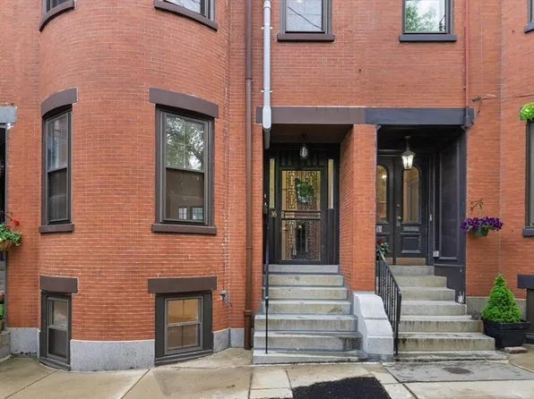 36 Beacon St #1, Chelsea, MA 02150